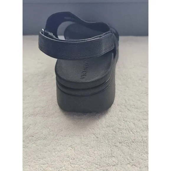 ladies Karleen sandals Nwb