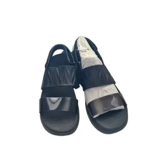 ladies Karleen sandals Nwb