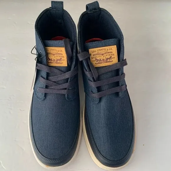 Levi’s Atwater Sneakers Athletic Shoes Men’s Size 8.5 New
