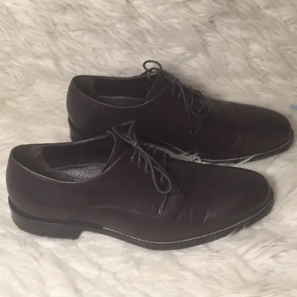 Like new Cole haan dress shoes