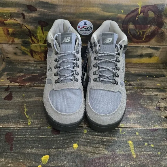 Men New Balance Gray athletic boots size 10.5 new‎