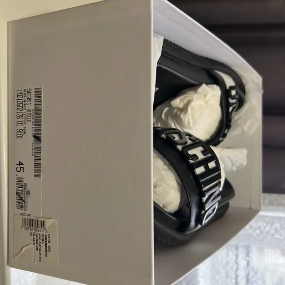 Men sandals!!! Size 45