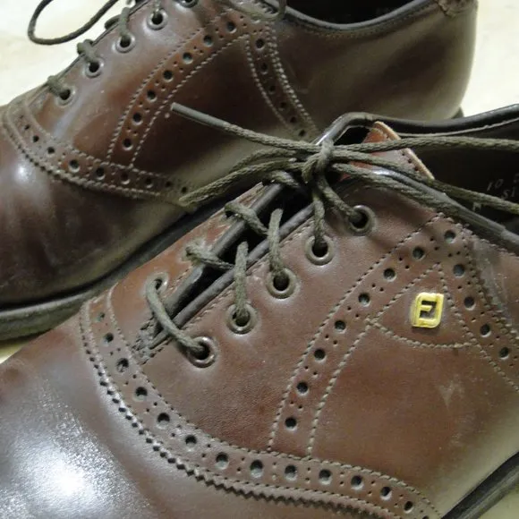 Men's Footjoy brown oxford style leather shoes, size 10