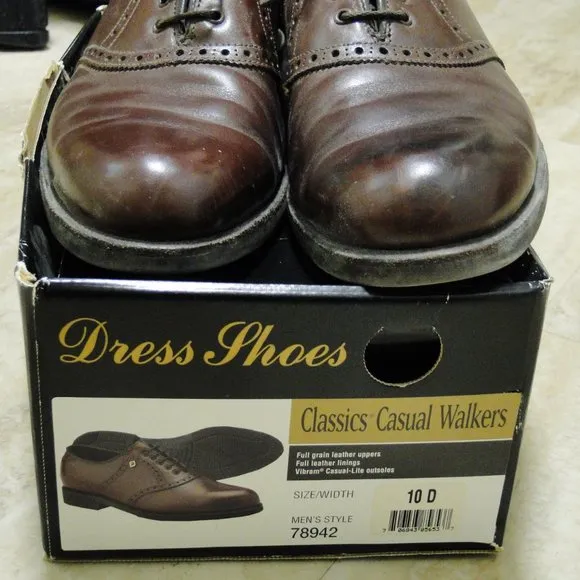 Men's Footjoy brown oxford style leather shoes, size 10