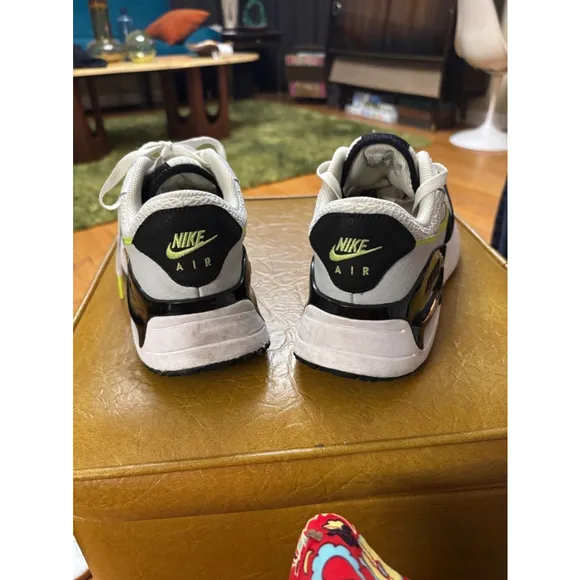 Men's Nike Air Max System Sneakers Size 8.5 White Black