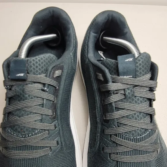 Men's Sneakers &amp; Athletic Shoes Altra Escalante 3 Sneakers Size 11.5 Black