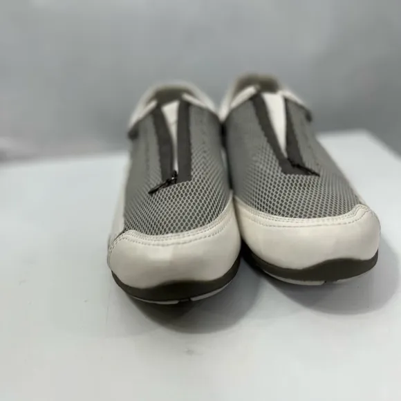 Mephisto Allrounder white and grey walking shoes sz 10