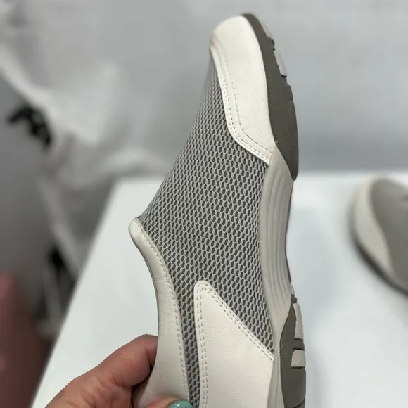 Mephisto Allrounder white and grey walking shoes sz 10