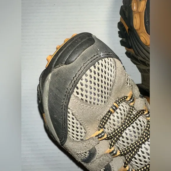 Merrell Boots Mens Size 7.5 Performance Footwear Walnut Vibram Sole Hiking Camp