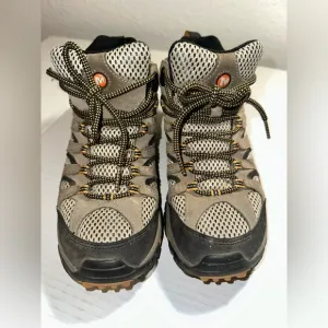 Merrell Performance Footwear Mens Walnut Vibram Sole Hiking Walking Boot 7.5