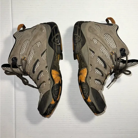 Merrell Performance Footwear Mens Walnut Vibram Sole Hiking Walking Boot 7.5