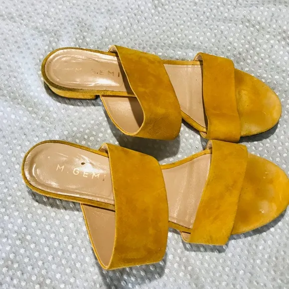 M.GEMI sandals