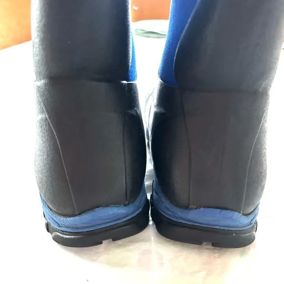 Muck Boots Rugged Ll Rubber Kid's Snow Boot Blue Black Waterproof SZ 7 Worn 1X