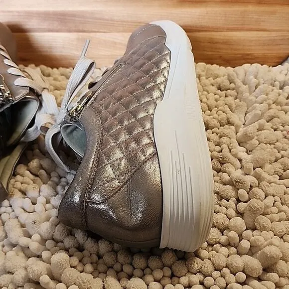 MUNRO EMMIE SILVER QUILTED LACE-UP SNEAKERS WOMAN SIZE 9.5 NWOB