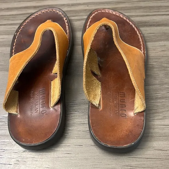 MUNRO VINTAGE LEATHER SANDALS NADE IN USA SIZE 5