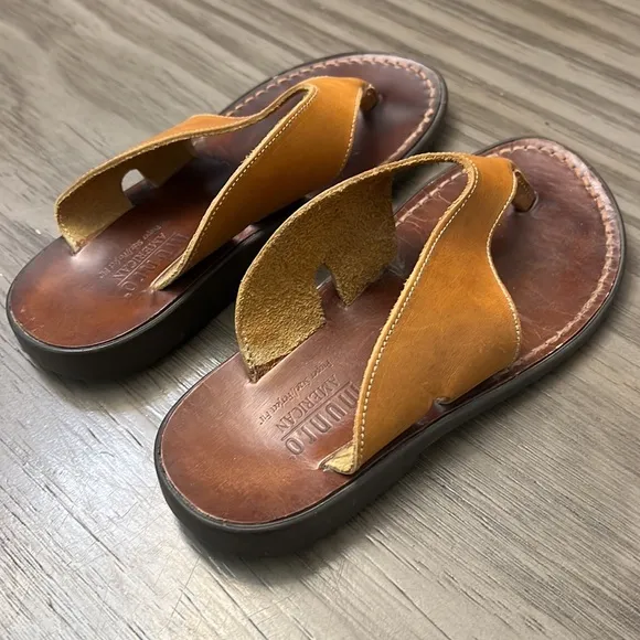 MUNRO VINTAGE LEATHER SANDALS NADE IN USA SIZE 5