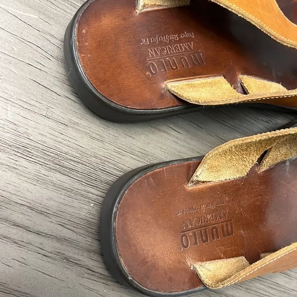 MUNRO VINTAGE LEATHER SANDALS NADE IN USA SIZE 5