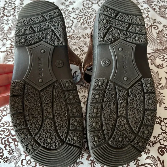 Naot Julius sandals