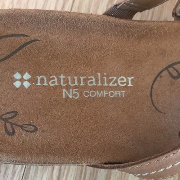 Naturalizer Every brown gladiator slingback sandals 10M.