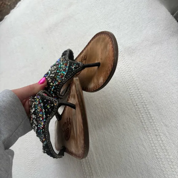 NAUGHTY MONKEY ICE BERG SANDALS size 8