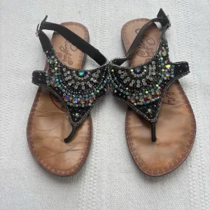 NAUGHTY MONKEY ICE BERG SANDALS size 8