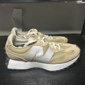 New Balance 327 Beige Tan Silver Shoes MS327ME1 Mens Size 8 Shoes Sneakers