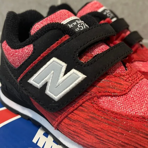 New Balance KG574BEI shoes sneakers new 574 Toddler boys girls Size 5 red black