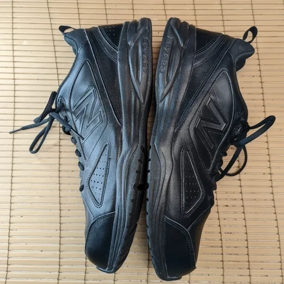 New Balance Mens 623 V3 MX623AB3 Black Leather Athletic Shoes Sneakers Size 15M.