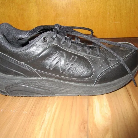 NEW BALANCE Men's size 7 2E WIDE Black Leather 928 Walking Shoes WORN ONCE