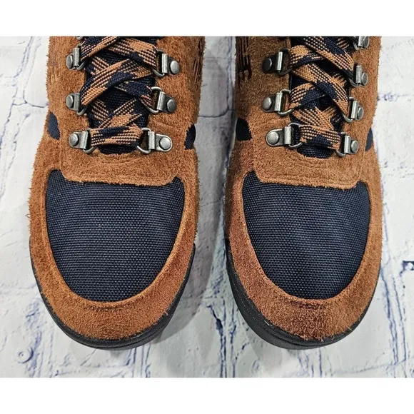 New Balance Rainier Hiking Sneaker Boots Brown URAINECA MENS SIZE 10.5