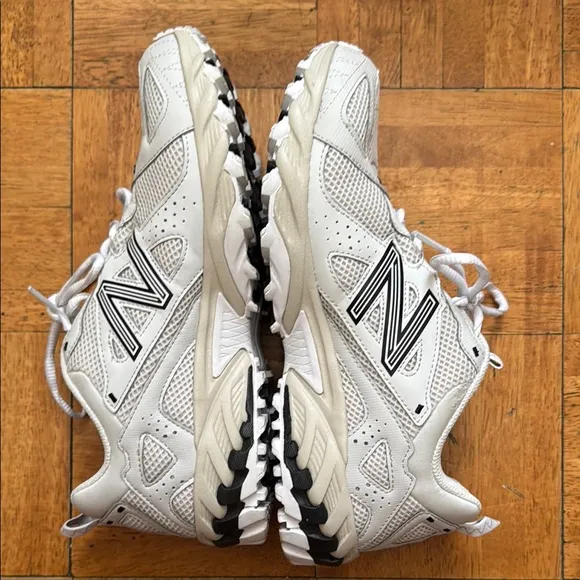 New Balance v610