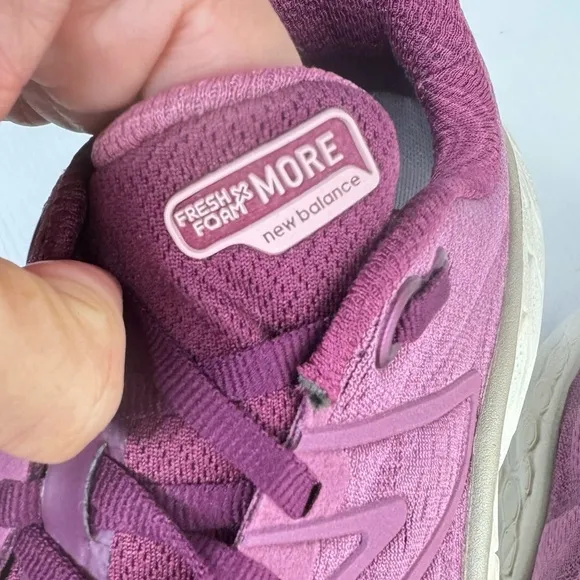 New Balance Women's Fresh Foam X More V4 Running Shoe Size 7 Purple