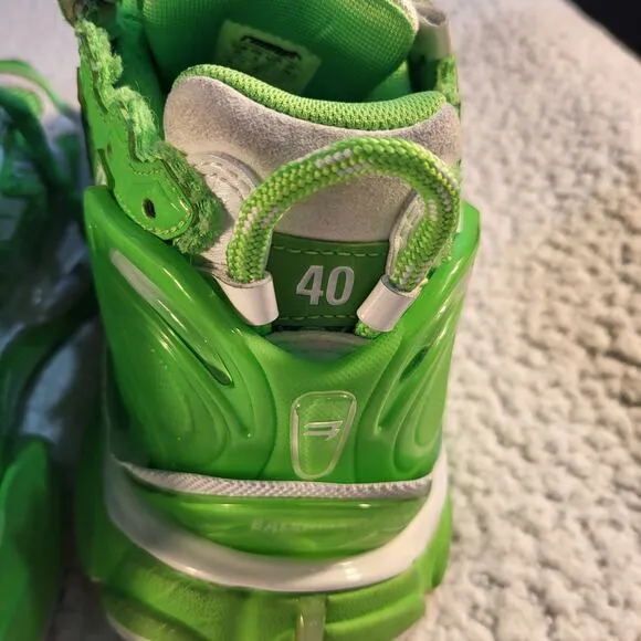 new Balenciaga Runner Fluo Green  men sneakers 41 left us 8 size 40 right US 7