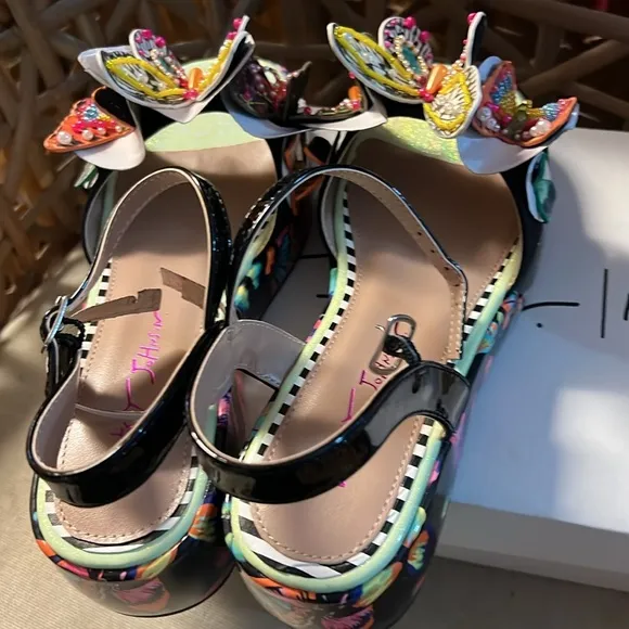 New Betsey Johnson Lotty Butterfly Rhinestone Girls Sandals 5 NWB
