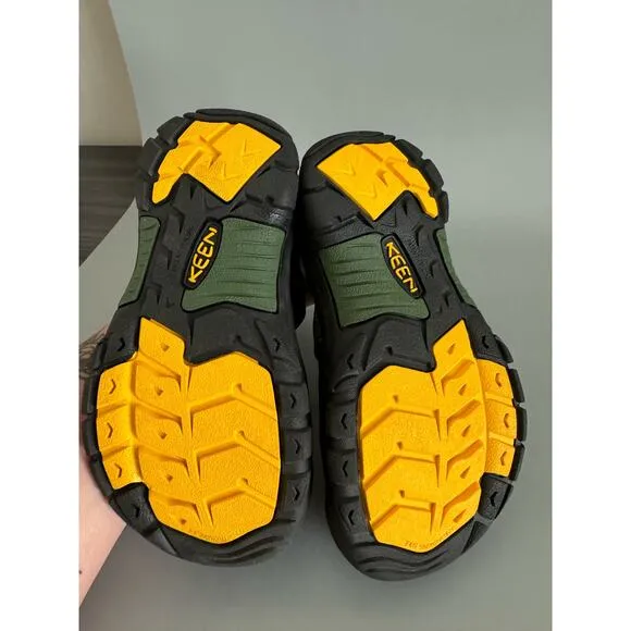 New Keens Newport H2 Sandals Kids Size 13 Army Green