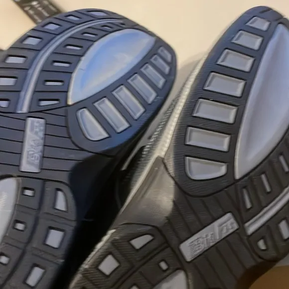 New Men’s Orth feet Sandals size 9.5