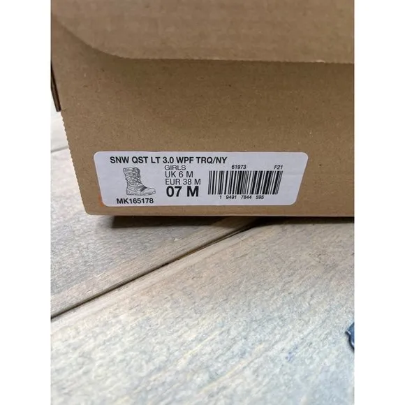 NEW Merrell SNW QST 3.0 Girls Size 6M Turq/Pink Snow Boots
