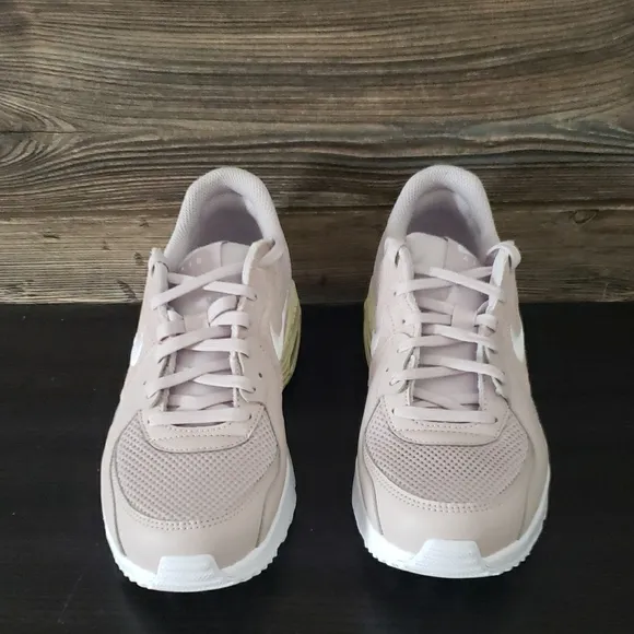 New Nike Air Max Women's Sneakers - Light Pink