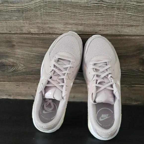 New Nike Air Max Women's Sneakers - Light Pink