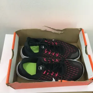 NEW Nike RN 2018 (GS)  Youth Shoes Sneakers 7.5Y