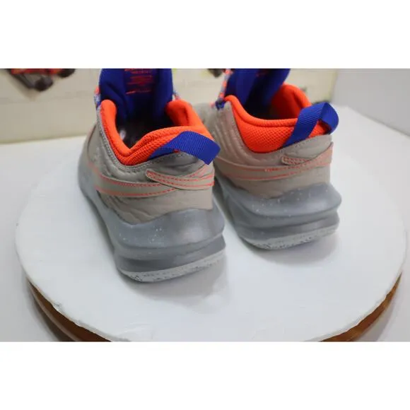 new Nike Team Hustle D 10 Desert Sand Boys Size 7Y CZ4179-001