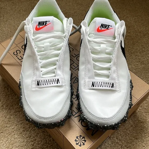 New Nike waffle crater women’s shoes