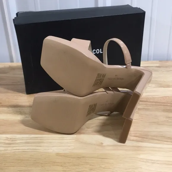 New WB Woman’s Kenneth Cole New York Tala Healed Sandals