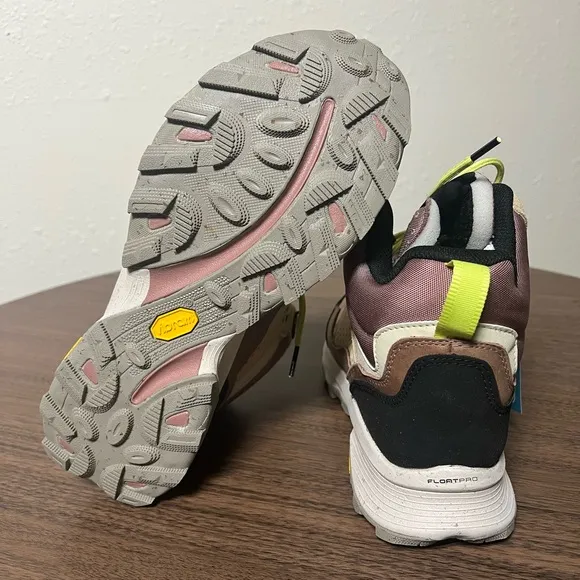 NEW WITH BOX MERRELL SPEED SOLOMID WOMENS SIZE 10