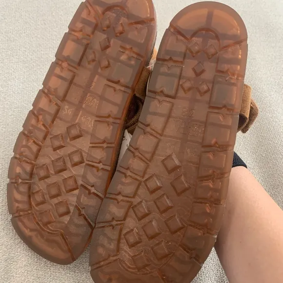 New Zara kids Sandals sz 38