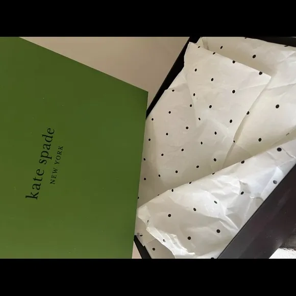NIB Kate Spade Taylor Sneakers in Ks Green| size 9 Limited Edition