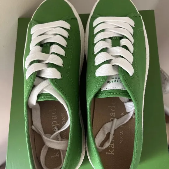 NIB Kate Spade Taylor Sneakers in Ks Green| size 9 Limited Edition