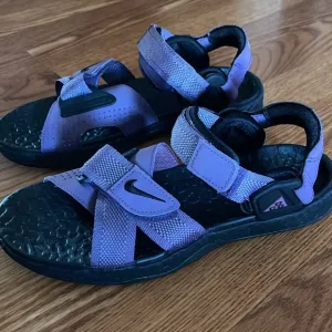Nike ACG Air Deschutz  Sandals