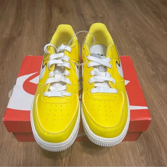 NIKE Air Force 1 '07 LV8 '82 - Tour Yellow' lace up shoes sneakers women’s 8.5