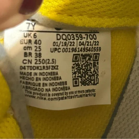 NIKE Air Force 1 '07 LV8 '82 - Tour Yellow' lace up shoes sneakers women’s 8.5